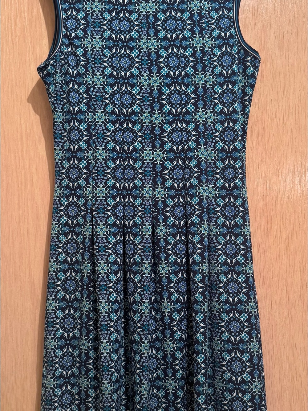 Max studio dress size M